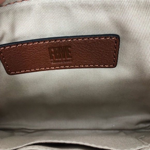 Frye NWT Paige Leather Wristlet Cognac Brown - Picture 7 of 8